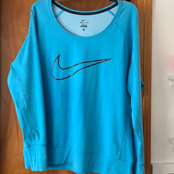Nike Tops - Nike long sleeve